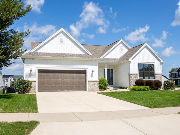534 Foxfield Rd, Oregon, WI 53575