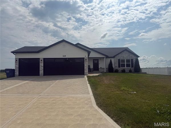 315 Late Harvest Drive, Wright City, MO 63390