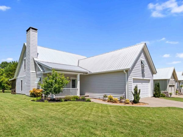 8 Brighton Pointe Ln, Heber Springs, AR 72543