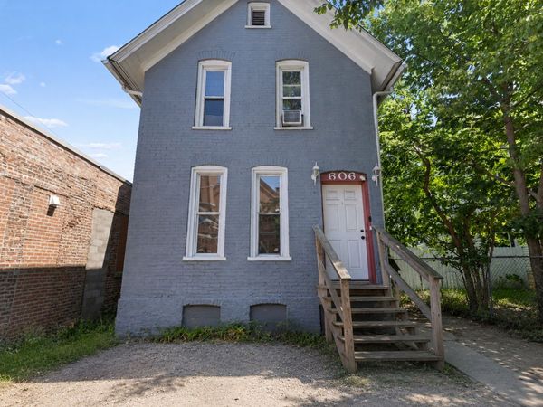 606 S 6th Street , Rockford, IL 61104
