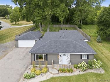 1475 N Irish Road, Davison Twp, MI 48423