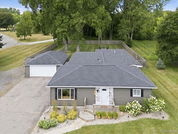 1475 N Irish Road, Davison Twp, MI 48423