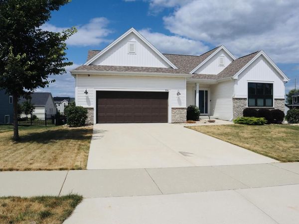 534 Foxfield ROAD, Oregon, WI 53575
