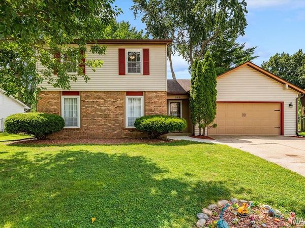 320 Fieldcrest Drive , Belleville, IL 62226