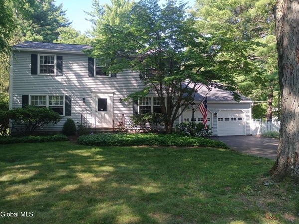 2517 Antonia Drive, Niskayuna, NY 12309