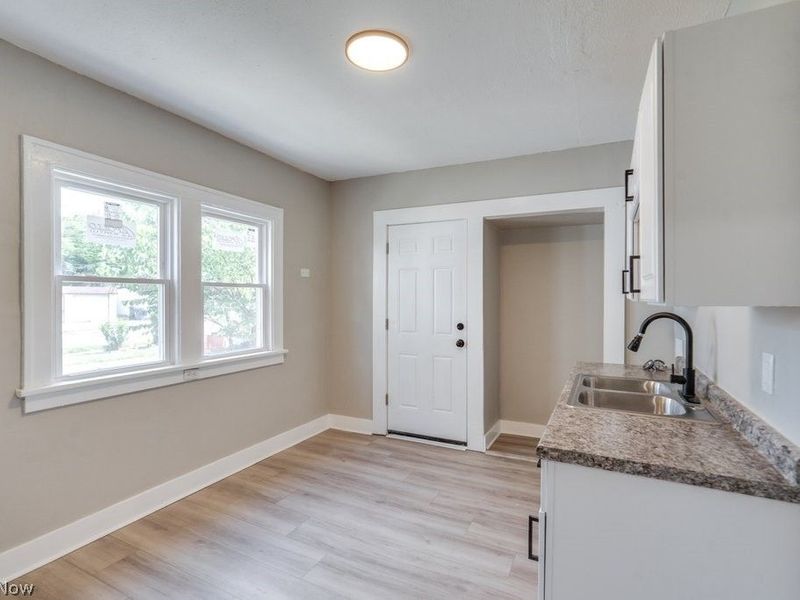 4131 E 146th Street, Cleveland, OH 44128 Photo 5