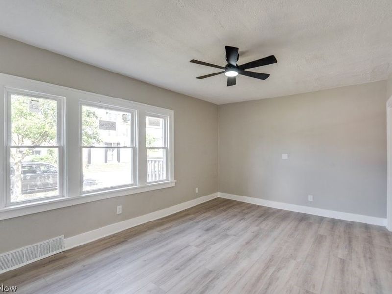 4131 E 146th Street, Cleveland, OH 44128 Photo 8