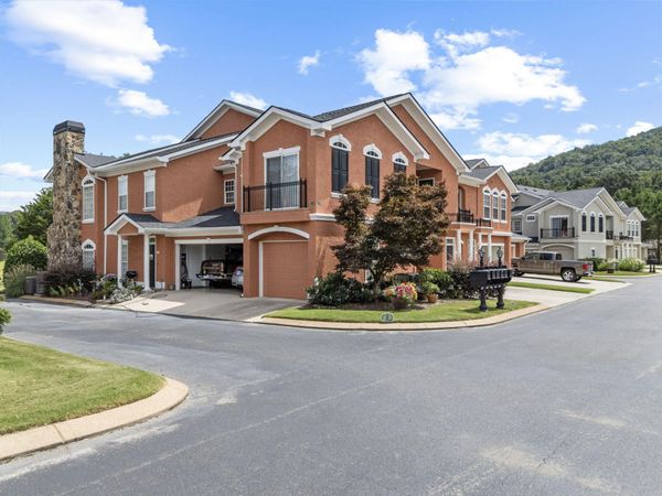 1111 Renaissance Court, Chattanooga, TN 37419