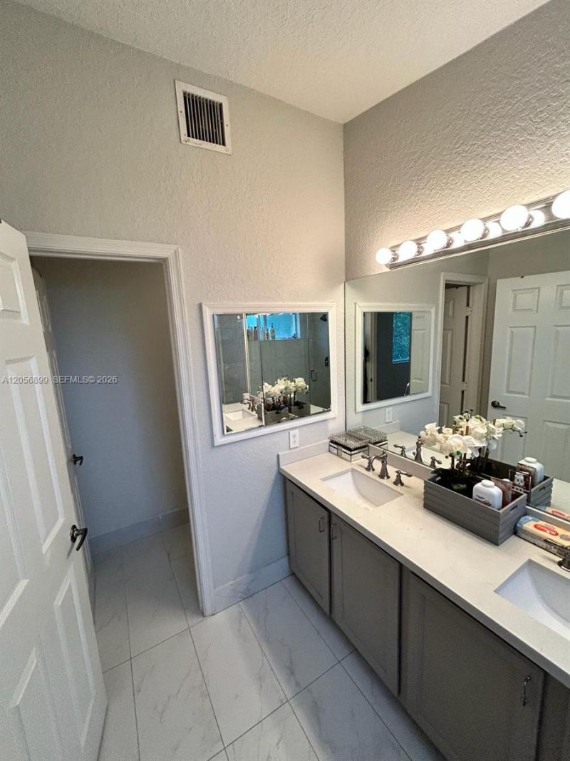 21205 Via Eden , Unit 21205, Boca Raton, FL 33433 Photo