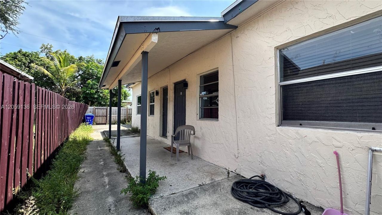 2220 Charleston St , Unit 2, Hollywood, FL 33020 Photo