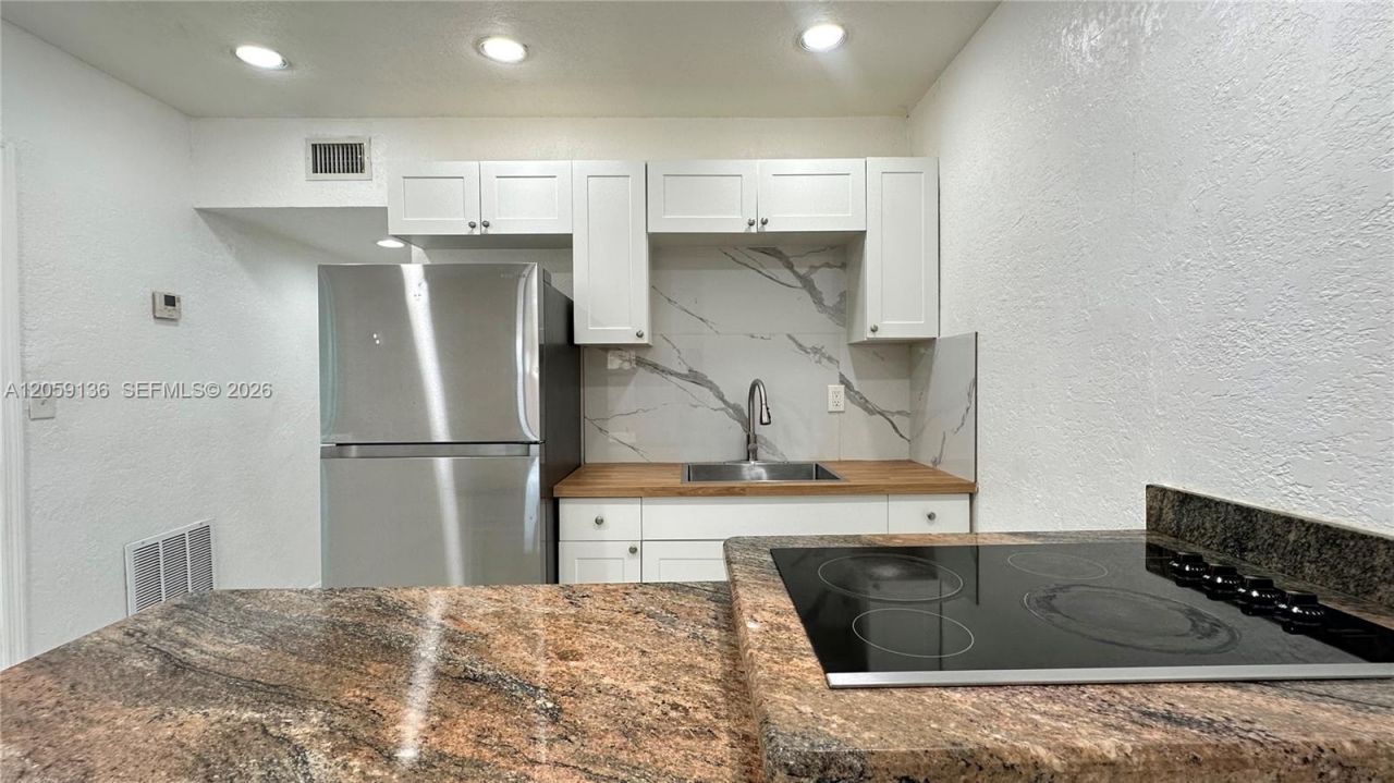 2220 Charleston St , Unit 2, Hollywood, FL 33020 Photo
