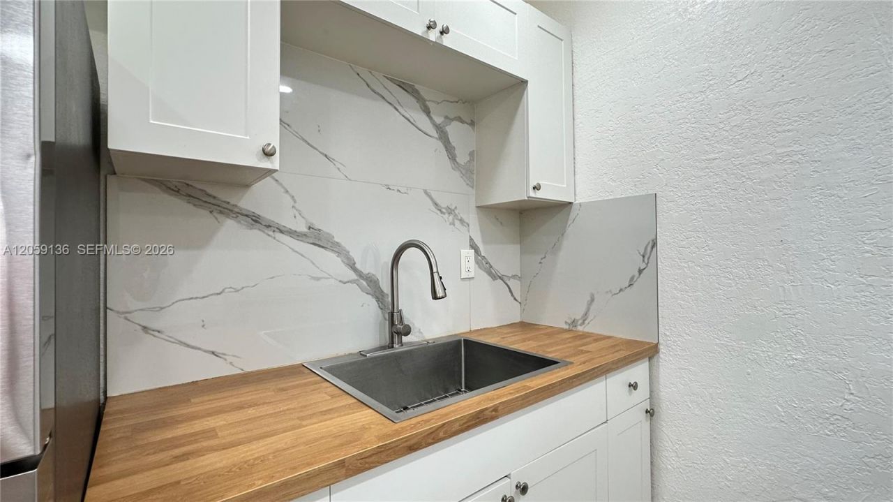 2220 Charleston St , Unit 2, Hollywood, FL 33020 Photo
