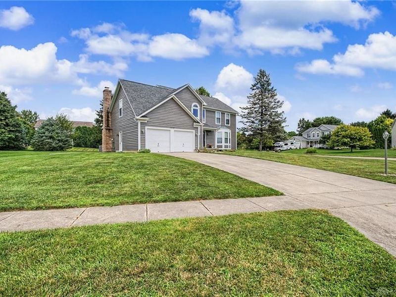 1933 Glen Meadow Way, Beavercreek, OH 45432 Photo 2