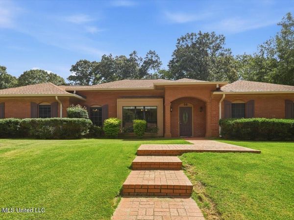 58 N Terrapin Hill Road, Brandon, MS 39042