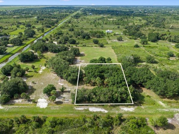 15320 NW 282nd Street, Okeechobee, FL 34972