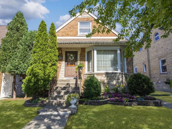 4833 N Moody Avenue , Chicago, IL 60630
