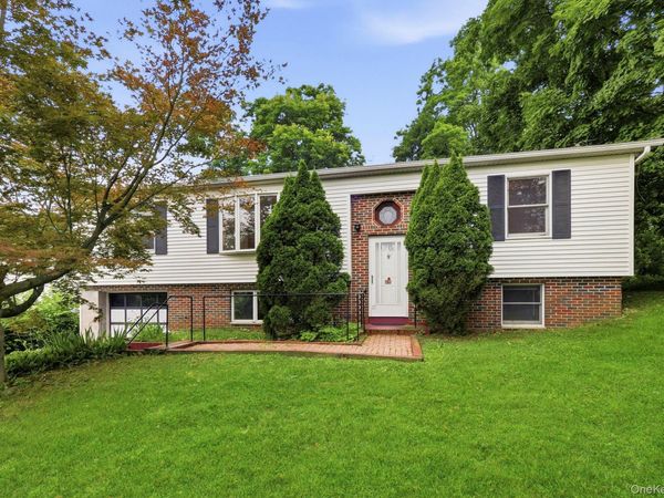86 Spackenkill Road , Poughkeepsie, NY 12603