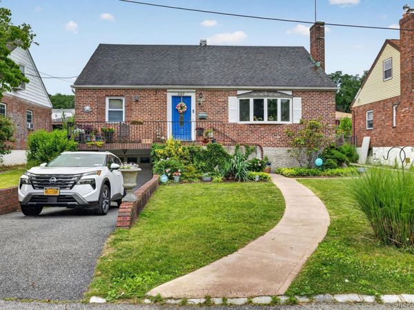 207 Clunie Avenue , Yonkers, NY 10703