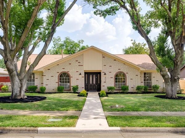 1422 Lincoln Drive , Carrollton, TX 75006