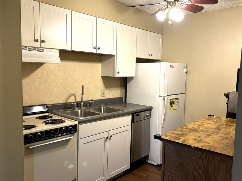 364 W Lane Avenue, Unit 323, Columbus, OH 43201 Photo 12