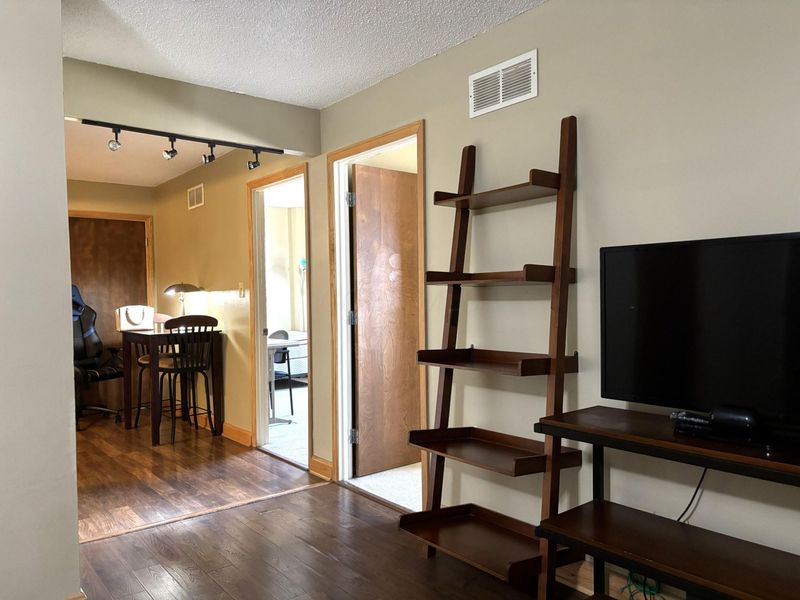 364 W Lane Avenue, Unit 323, Columbus, OH 43201 Photo 4