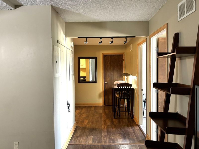 364 W Lane Avenue, Unit 323, Columbus, OH 43201 Photo 8