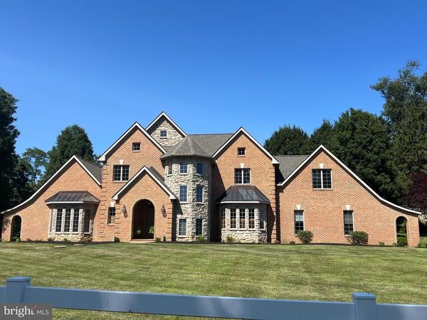 1921 MILLERSVILLE PIKE, LANCASTER, PA 17603