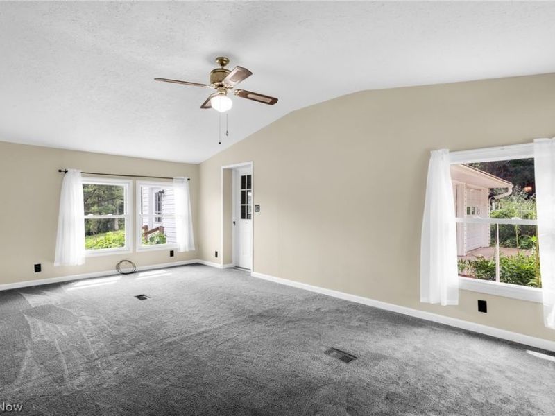 8608 Goddard Craft Lane, Cambridge, OH 43725 Photo 10