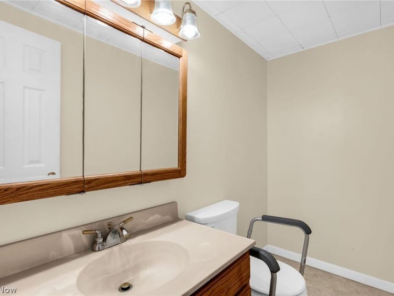 8608 Goddard Craft Lane, Cambridge, OH 43725 Photo 26