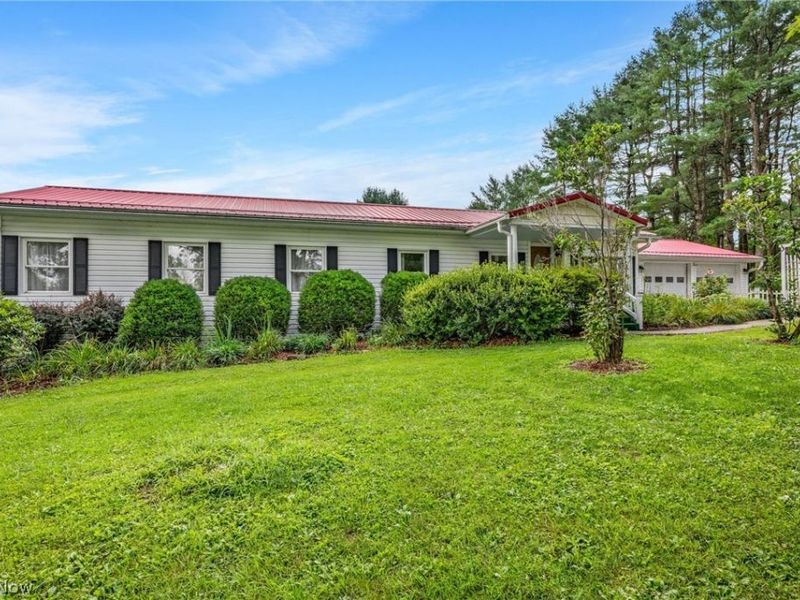 8608 Goddard Craft Lane, Cambridge, OH 43725 Photo 5