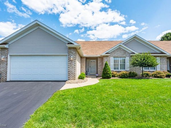 831 Auburn Hills Dr., Unit A, Boardman, OH 44512