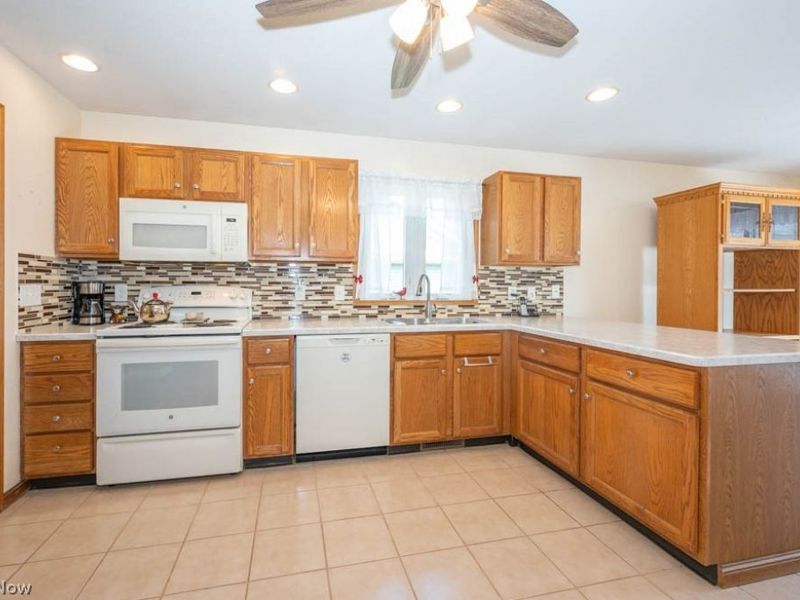 831 Auburn Hills Dr., Unit A, Boardman, OH 44512 Photo 9