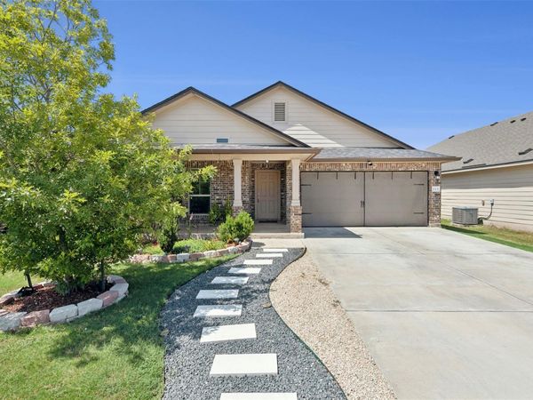 113 Reagor DR , Taylor, TX 76574