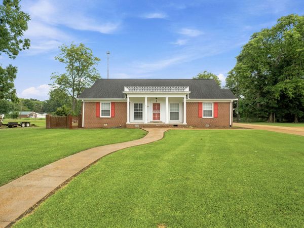 403 W Monroe Ave., Okolona, MS 38860