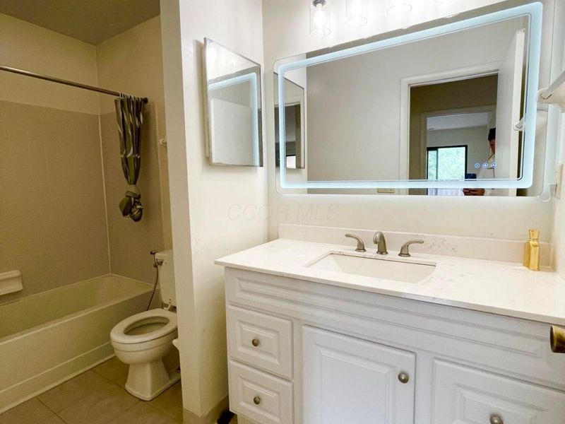 2172 Hedgerow Road, Unit 2172C, Columbus, OH 43220 Photo 22