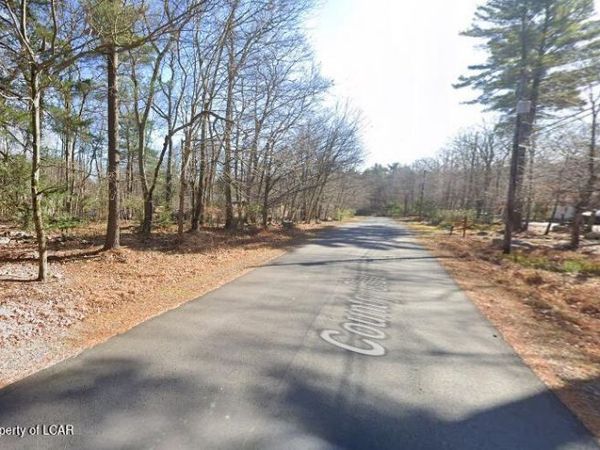 Country Club Drive, Thornhurst, PA 18424