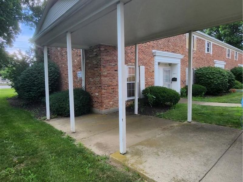 843 Clareridge Lane, Centerville, OH 45458 Photo 2