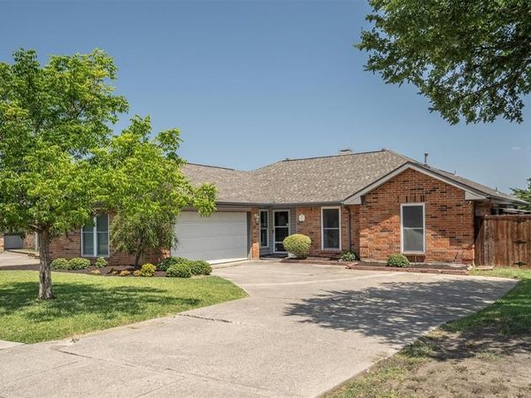 1719 Brighton Drive , Carrollton, TX 75007