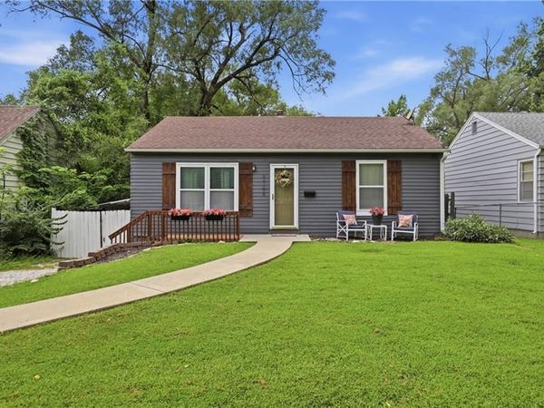 6704 Harris Avenue, Kansas City, MO 64133