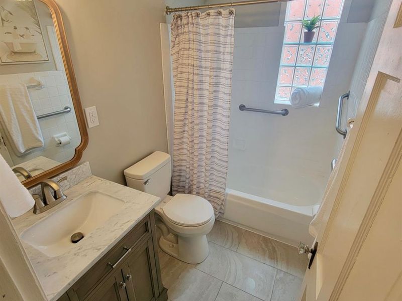 966 Summit Avenue, Glendale, OH 45246 Photo 8