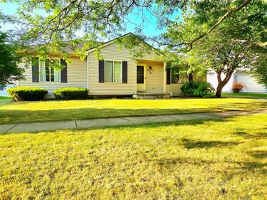 977 Town Trail, Pinckney Village, Mi 48169