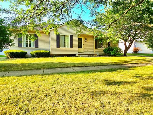 977 Town Trail, Pinckney Village, Mi 48169