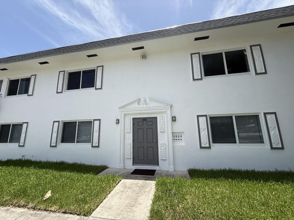 1859 Lincoln Street, Unit 202, Hollywood, FL 33020
