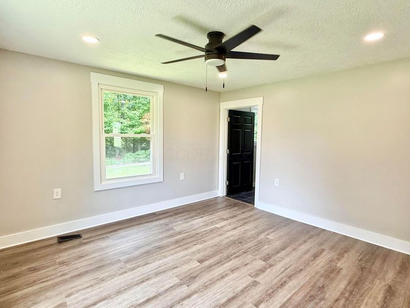 12761 Old Mansfield Road, Mount Vernon, OH 43050 Photo 15