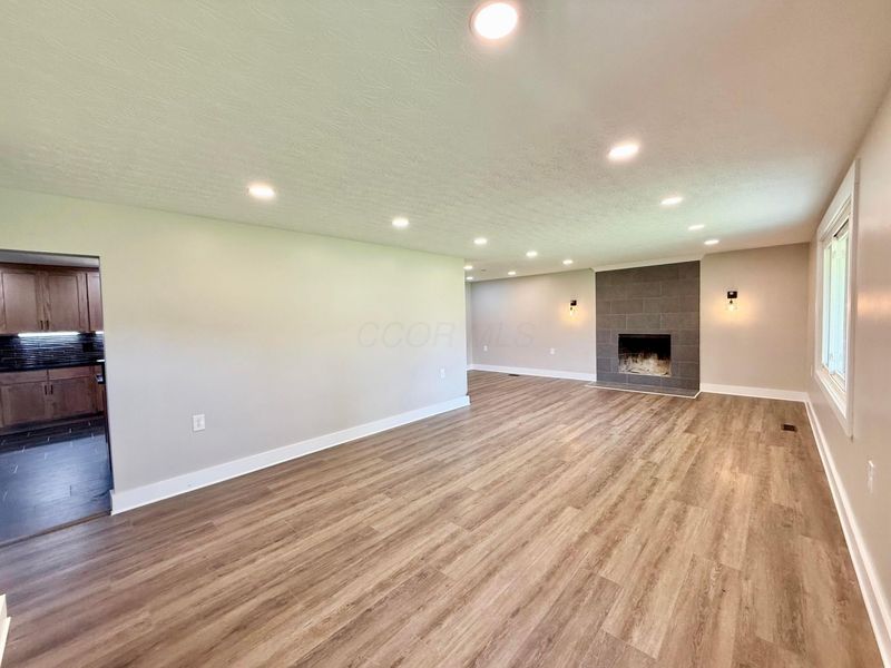 12761 Old Mansfield Road, Mount Vernon, OH 43050 Photo 6