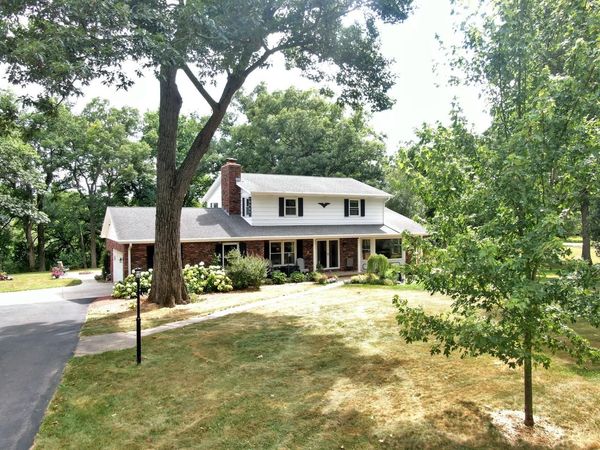 159 W Bartlain DRIVE, Ixonia, WI 53036