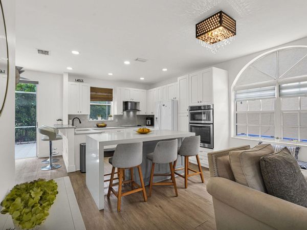 527 NW 87TH Lane, Coral Springs, FL 33071
