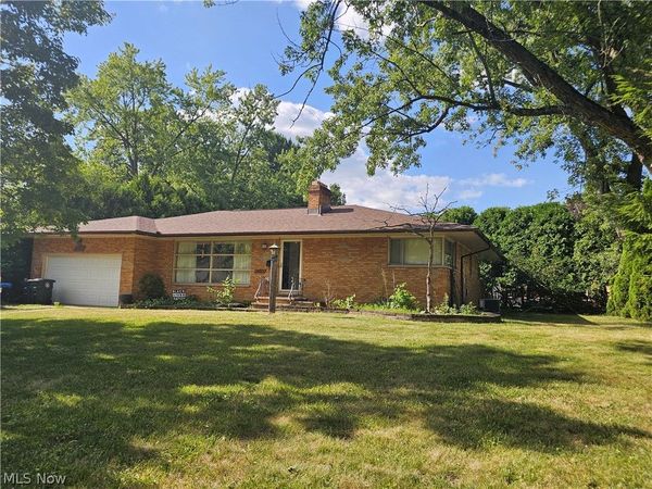 1933 Brookshire Road , Akron, OH 44313