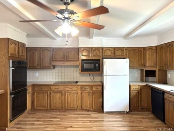 653 Route 82 , Unit 1A, Hopewell Junction, NY 12533