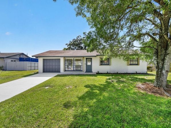 432 W Shadyside Circle, West Palm Beach, FL 33415